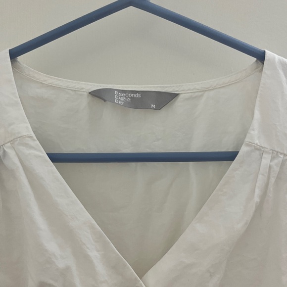 Musinsa V Neck Cuff Sleeved Blouse - Picture 4 of 5